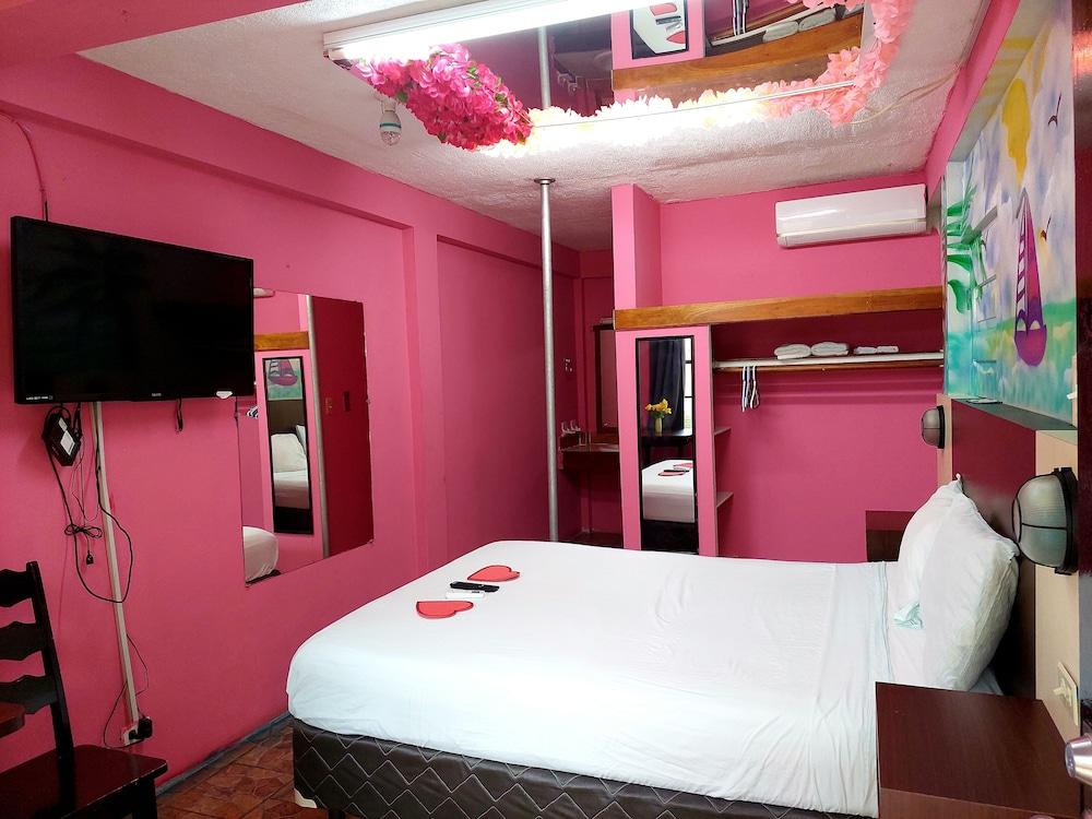 The Bakadeer Inn Belize City Esterno foto